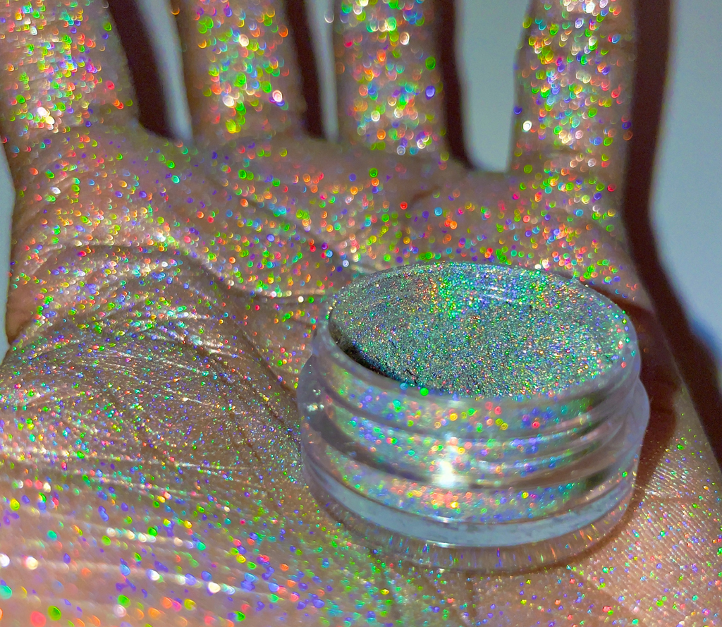 silver holographic multidimensional loose eye pigment with sparkling rainbow color shift multichrome powder